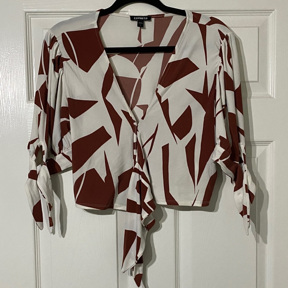 Express Women's Abstract Brown and White Blouse